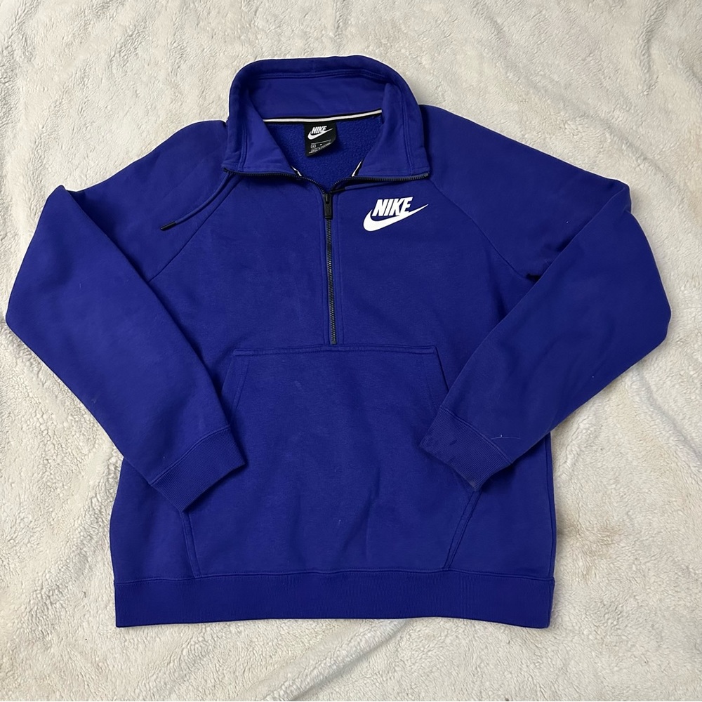 Woman’s size medium Nike quarter zip sweater